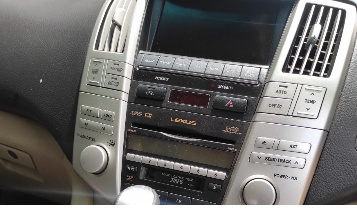 Harrier / Lexus stock radio