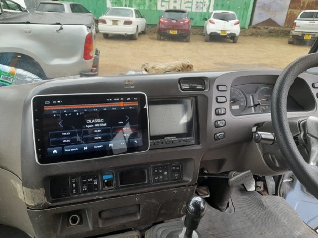 MITSUBISHI 10 INCH ANDROID RADIO