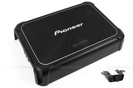 Pioneer GM-9704 1600W bridgeable Amp